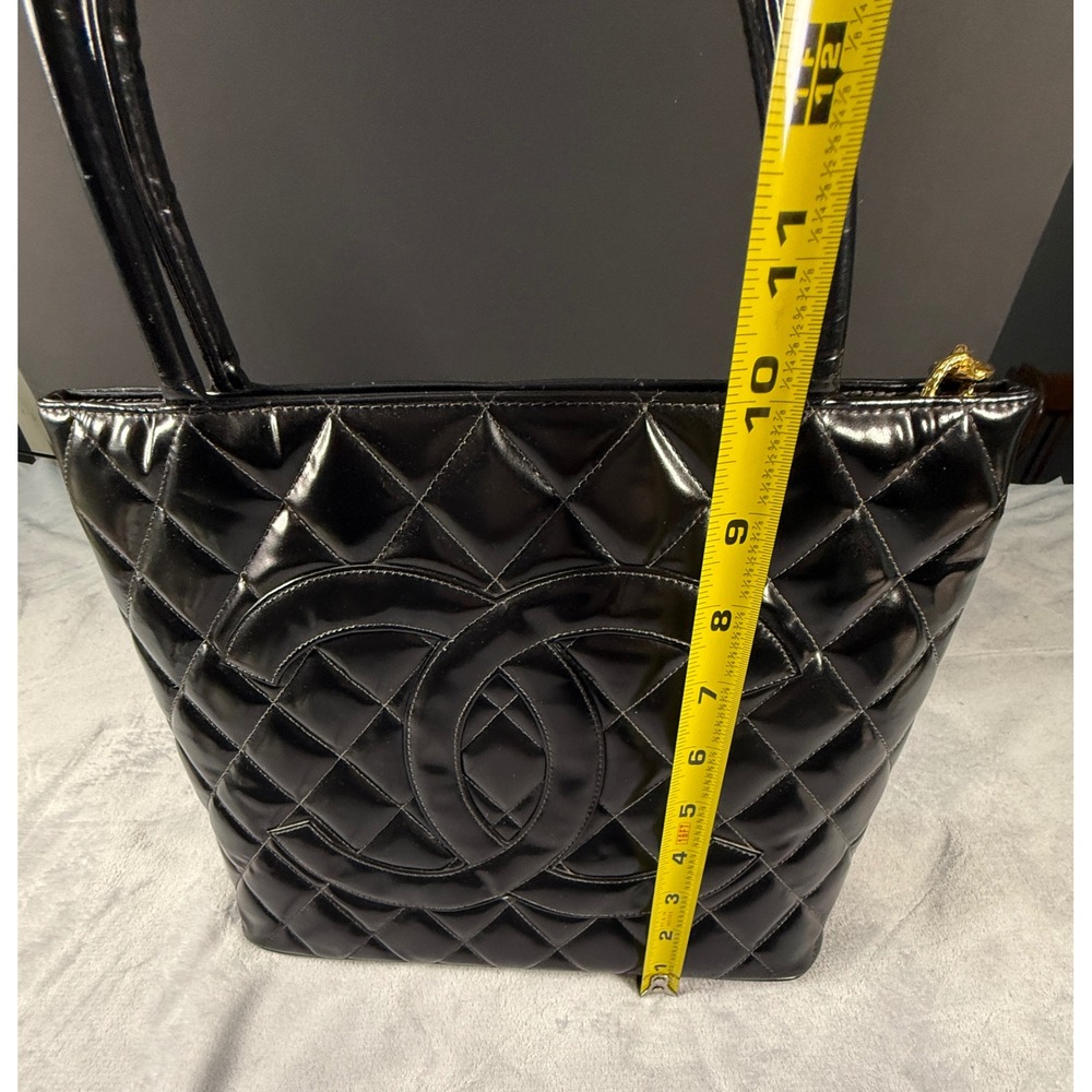 Chanel Black Patent Leather Quilted CC 24k Charm Tote Bag w/ Poshmark COA - Picture 3 of 16